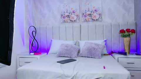 Dani   online show from 09/18/25, 04:20