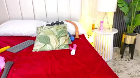 Dani   online show from 04/18/26, 07:58