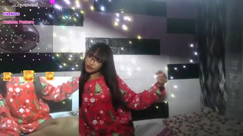 Snapshot of catale_a chatting on 12/16/24, 12:15 sara online show from 12/16/24, 12:15