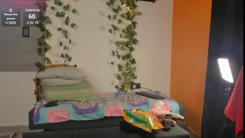 Snapshot of cataleya19__ chatting on 01/25/25, 11:44 cataleya19__ online show from 01/25/25, 11:44