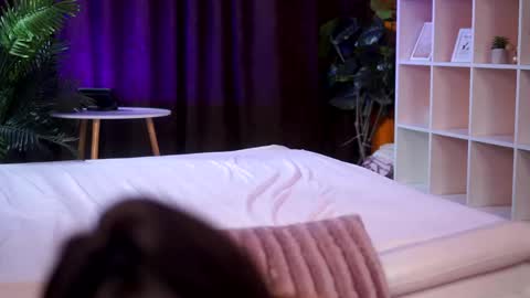 Cataleya online show from 04/15/26, 06:37