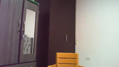 catalina2408 online show from 02/07/25, 03:19