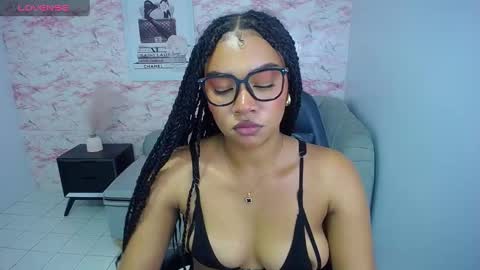 Snapshot of catalina25_t chatting on 02/12/25, 08:40 catalina25_t online show from 02/12/25, 08:40