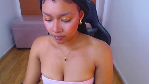 Snapshot of catalina25_t chatting on 03/07/25, 11:51 catalina25_t online show from 03/07/25, 11:51