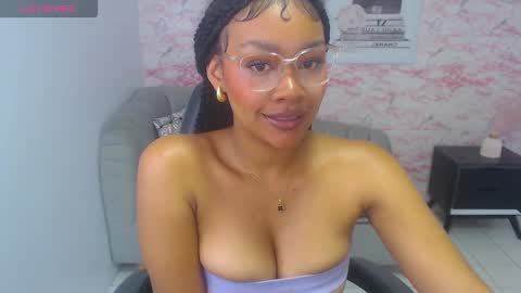 Snapshot of catalina25_t chatting on 03/11/25, 11:01 catalina25_t online show from 03/11/25, 11:01