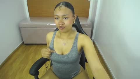 Snapshot of catalina25_t chatting on 10/01/25, 07:42 catalina25_t online show from 10/01/25, 07:42