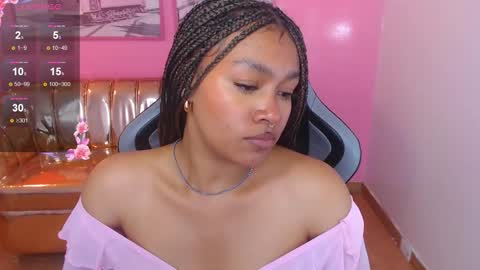 Snapshot of catalina25_t chatting on 12/22/25, 08:06 catalina25_t online show from 12/22/25, 08:06