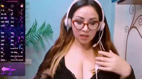 Snapshot of catalina3772516 chatting on 06/04/26, 11:33 catalina3772516 online show from 06/04/26, 11:33