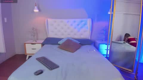 Catalina online show from 03/11/25, 12:17