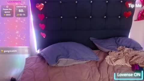 Snapshot of catalinajane1 chatting on 02/25/26, 05:33 catalinajane1 online show from 02/25/26, 05:33