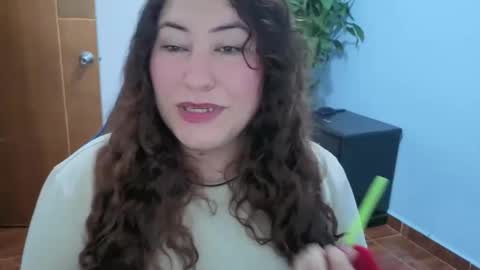Snapshot of catalinamarpi45 chatting on 06/04/26, 04:02 cataleya online show from 06/04/26, 04:02