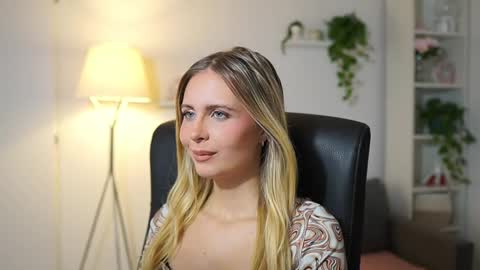 catecrago  online show from 09/23/25, 08:28