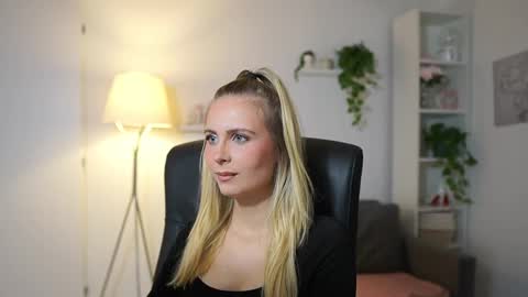 catecrago  online show from 09/25/25, 08:40