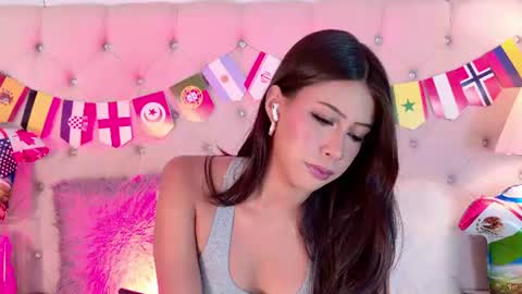Snapshot of caterinaromano_ chatting on 06/25/26, 07:40 CaterinaRomano online show from 06/25/26, 07:40