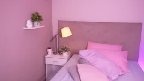 Caterine Zapata  online show from 12/03/24, 05:20