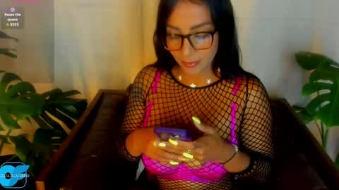 Caterine Zapata  online show from 04/24/26, 04:31