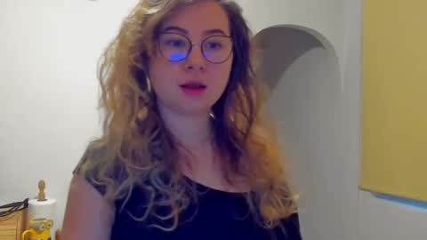 Snapshot of caterinnakat chatting on 01/14/25, 09:45 Kat online show from 01/14/25, 09:45