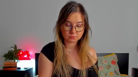 Snapshot of caterinnakat chatting on 02/03/25, 10:58 Kat online show from 02/03/25, 10:58