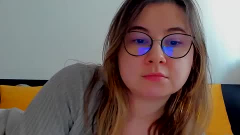 Snapshot of caterinnakat chatting on 02/19/25, 02:12 Kat online show from 02/19/25, 02:12