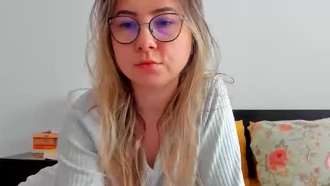 Snapshot of caterinnakat chatting on 03/21/26, 10:09 Kat online show from 03/21/26, 10:09