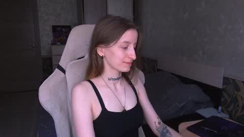 Snapshot of cath_dysphoria_ chatting on 06/18/26, 11:25 CATH online show from 06/18/26, 11:25