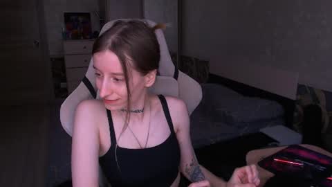 Snapshot of cath_dysphoria_ chatting on 06/25/26, 10:20 CATH online show from 06/25/26, 10:20