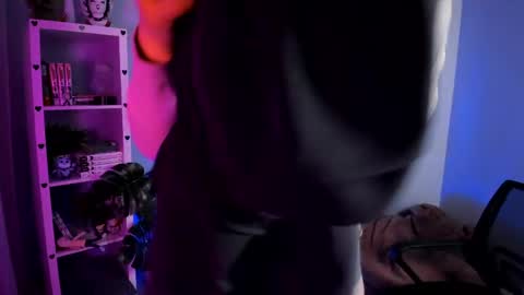 Catherine online show from 04/22/26, 10:00