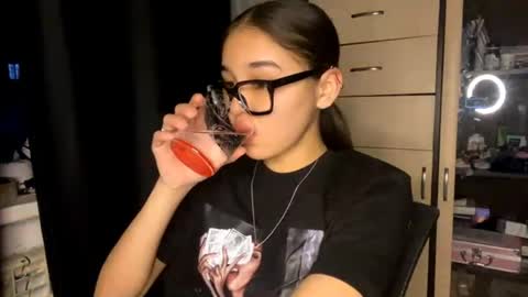 catherinepirs online show from 04/11/26, 03:05