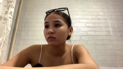 catherinepirs online show from 04/28/26, 04:23