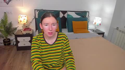 Catrin online show from 02/17/25, 08:09