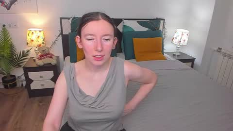 Catrin online show from 03/04/25, 05:42