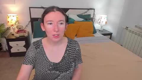 Catrin online show from 10/12/25, 07:29