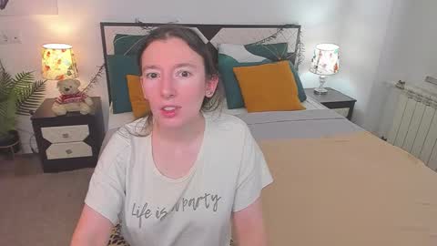 Catrin online show from 10/17/25, 07:55