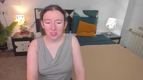 Catrin online show from 11/14/25, 07:07