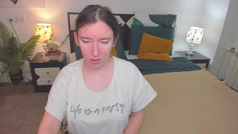 Catrin online show from 11/16/25, 07:14