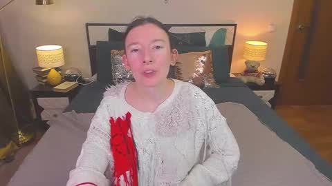 Catrin online show from 12/22/25, 04:42