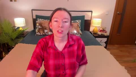 Catrin online show from 03/31/26, 01:18