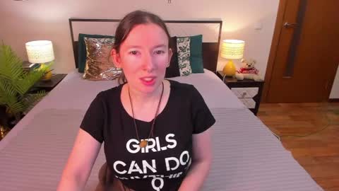 Snapshot of catherinewalls chatting on 05/14/26, 05:25 Catrin online show from 05/14/26, 05:25