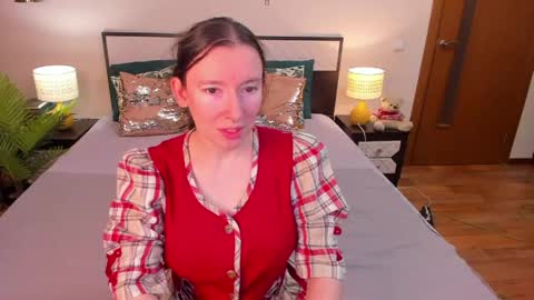 Snapshot of catherinewalls chatting on 05/16/26, 06:43 Catrin online show from 05/16/26, 06:43