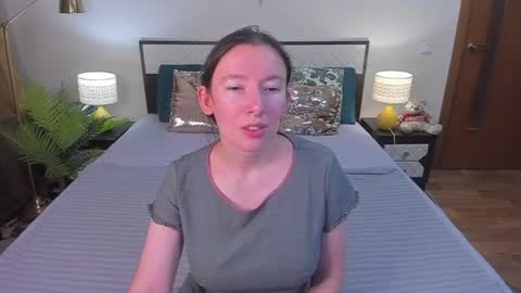 Snapshot of catherinewalls chatting on 07/19/26, 04:27 Catrin online show from 07/19/26, 04:27
