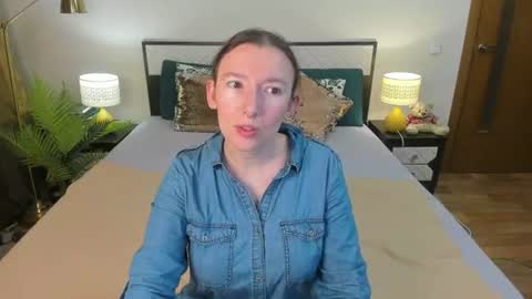 Snapshot of catherinewalls chatting on 07/22/26, 03:31 Catrin online show from 07/22/26, 03:31