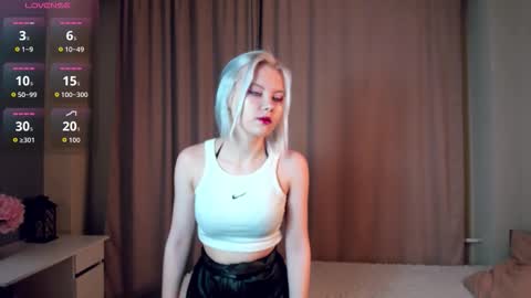 Mia online show from 03/14/26, 11:04