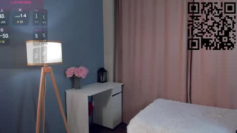 Mia online show from 04/15/26, 11:06