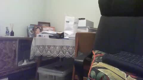 Snapshot of cathycd chatting on 10/12/25, 09:08 Cathy online show from 10/12/25, 09:08