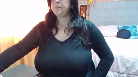 Snapshot of catsexirine chatting on 12/27/24, 03:59 katherine online show from 12/27/24, 03:59