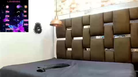 cattaleyaqueen_ online show from 09/15/25, 03:23