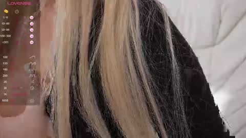 cattch_me online show from 10/31/25, 09:10