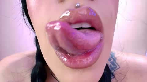 Cattleya online show from 04/21/26, 05:58