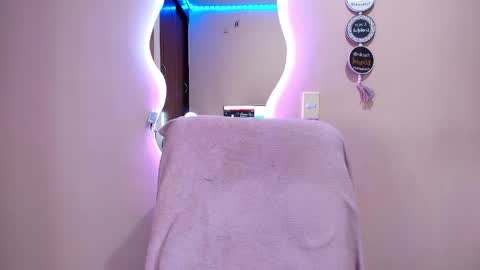 Snapshot of catte_jensen chatting on 05/19/26, 05:47 Cattleya online show from 05/19/26, 05:47