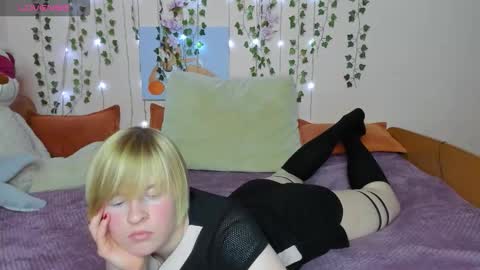 cattie_w_ online show from 10/21/25, 01:50